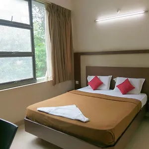 Lodge Banyan Tree Comforts 